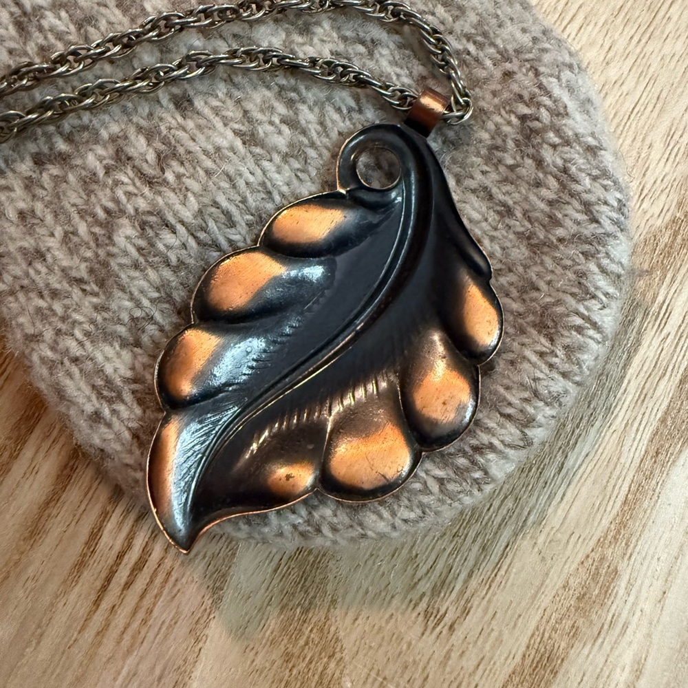 Bronze Leaf Pendant